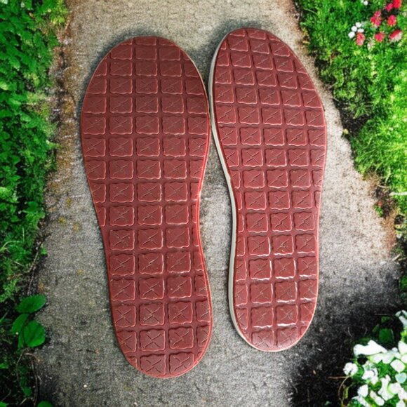 TWISTED X (10M) Dark Gray Loper with Dark Red Accents WCA0030 - Picture 8 of 10